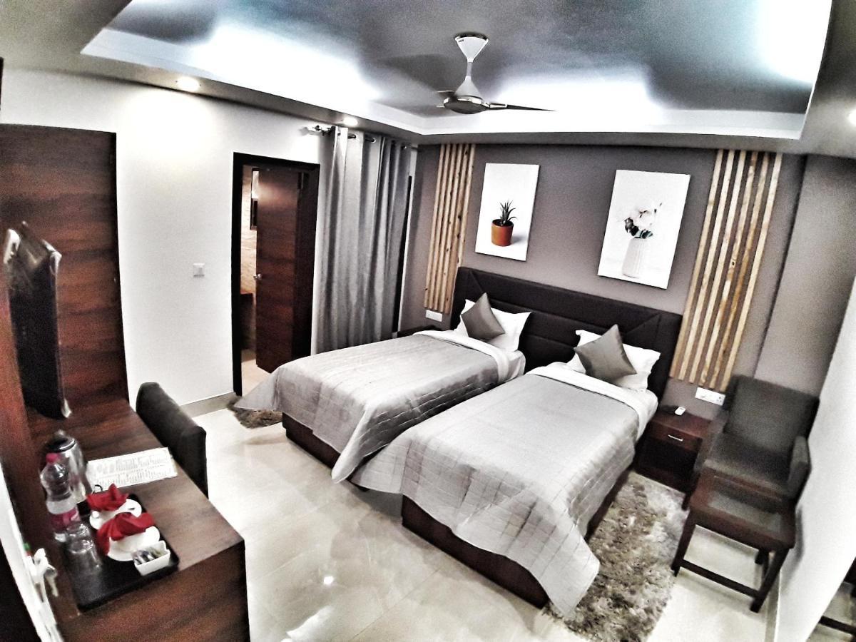 Hotel Aerocity Purple Orchid Nové Dillí Exteriér fotografie